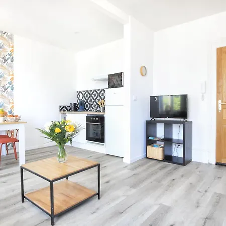 Le Logis Du Parc-second Souffle-cherbourg Appartamento *